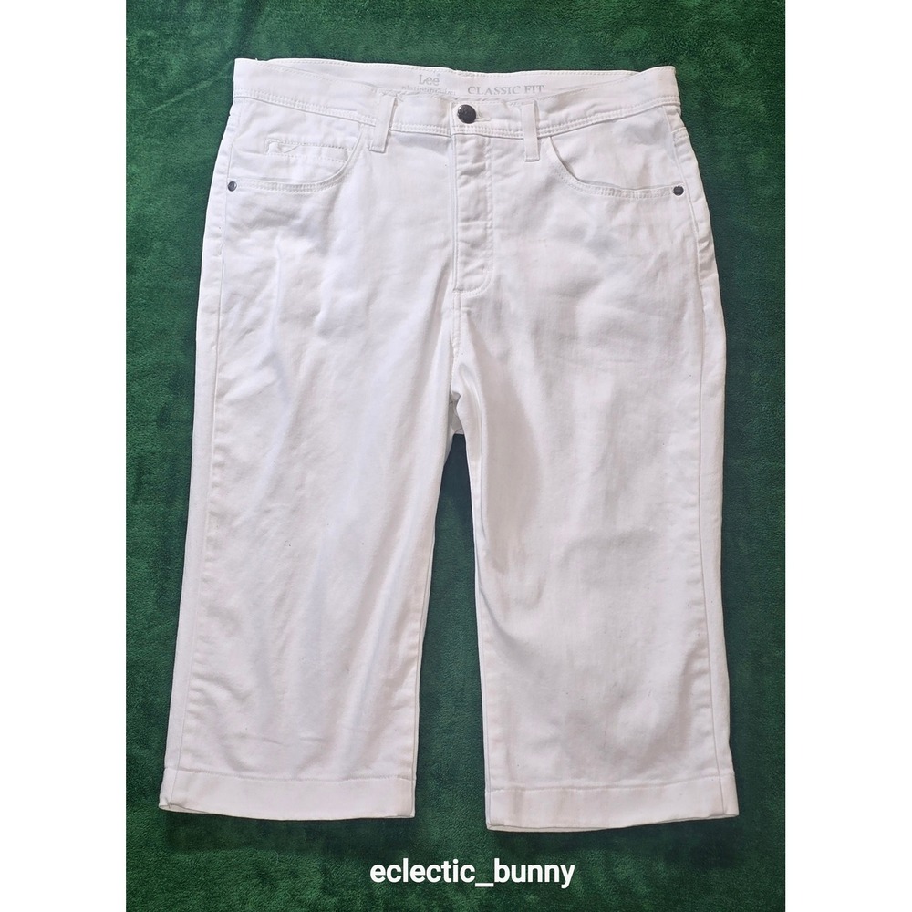 Lee Classic Fit Capri Shorts White Cotton Blend Womens Size 34W 16/17" Inseam